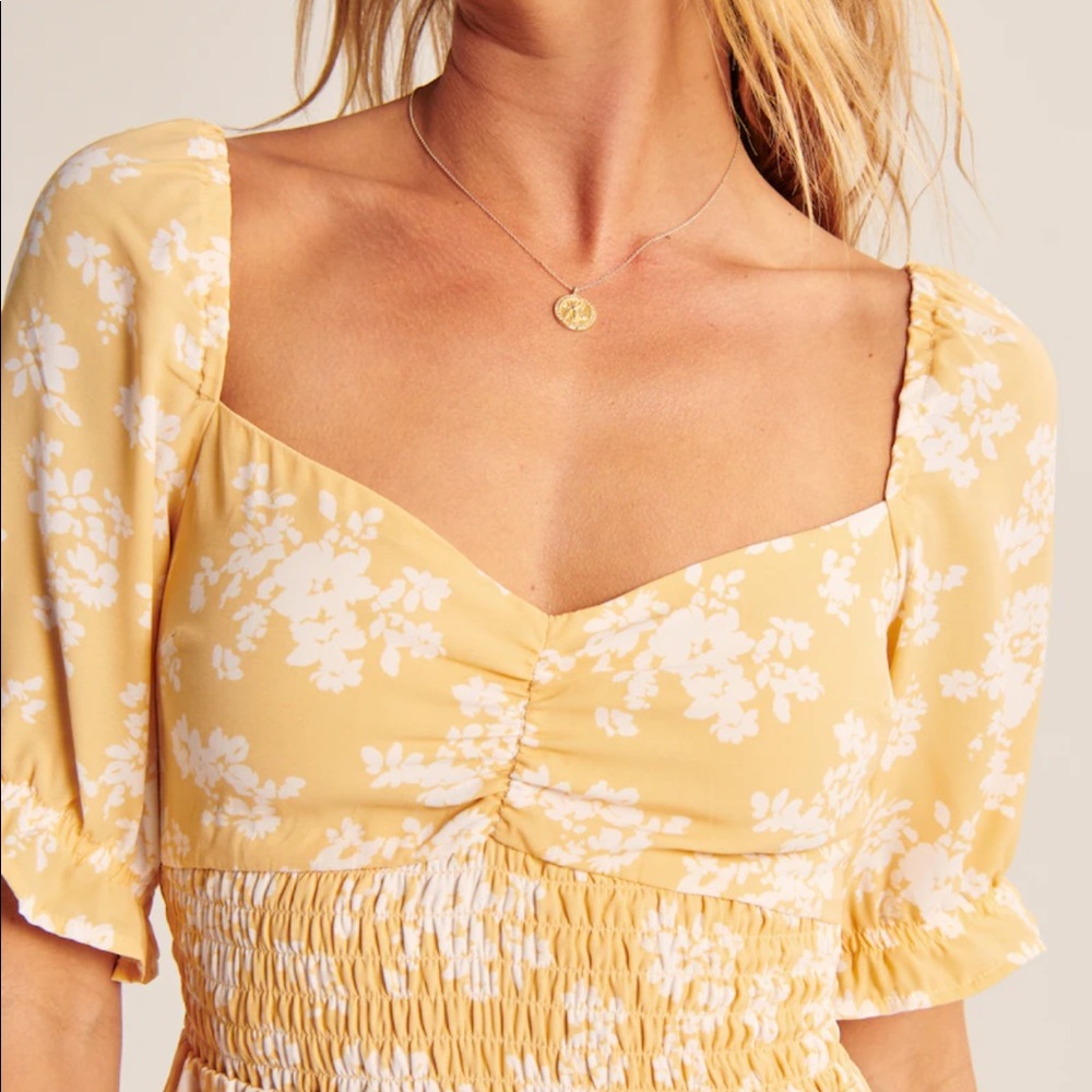 Abercrombie Faux Silk Smocked Dress Yellow Floral - Picture 2 of 8